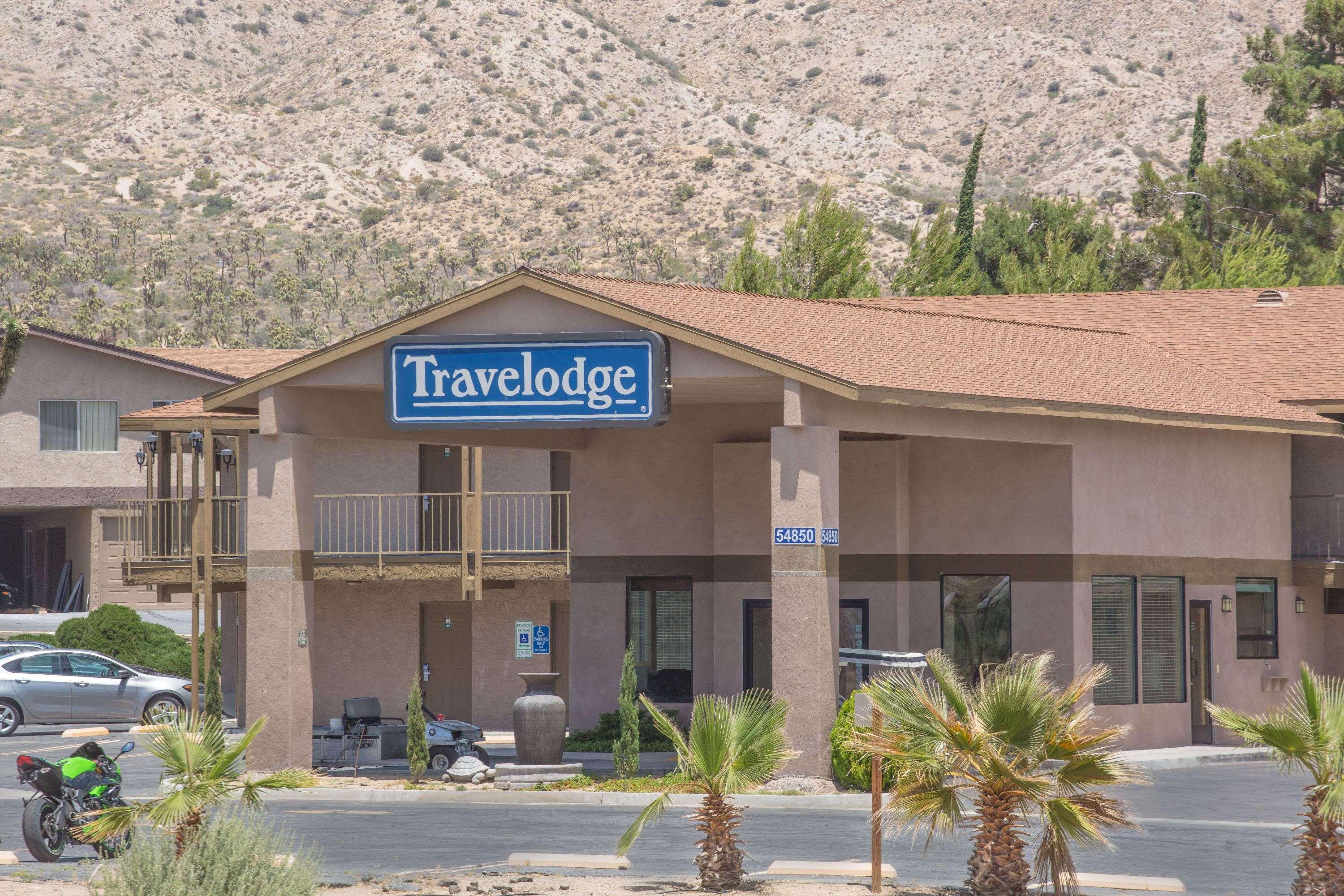 Travelodge Inn & Suites By Wyndham Yucca Valley/Joshua Tree Exterior foto