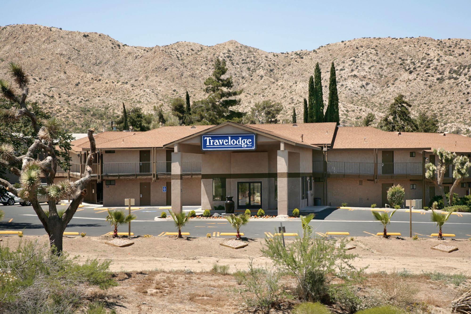 Travelodge Inn & Suites By Wyndham Yucca Valley/Joshua Tree Exterior foto